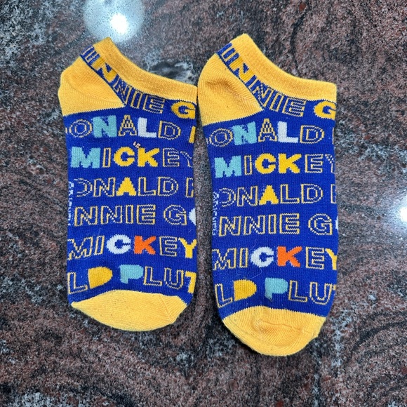Women’s Disney socks- set of 5 pairs - Picture 3 of 6